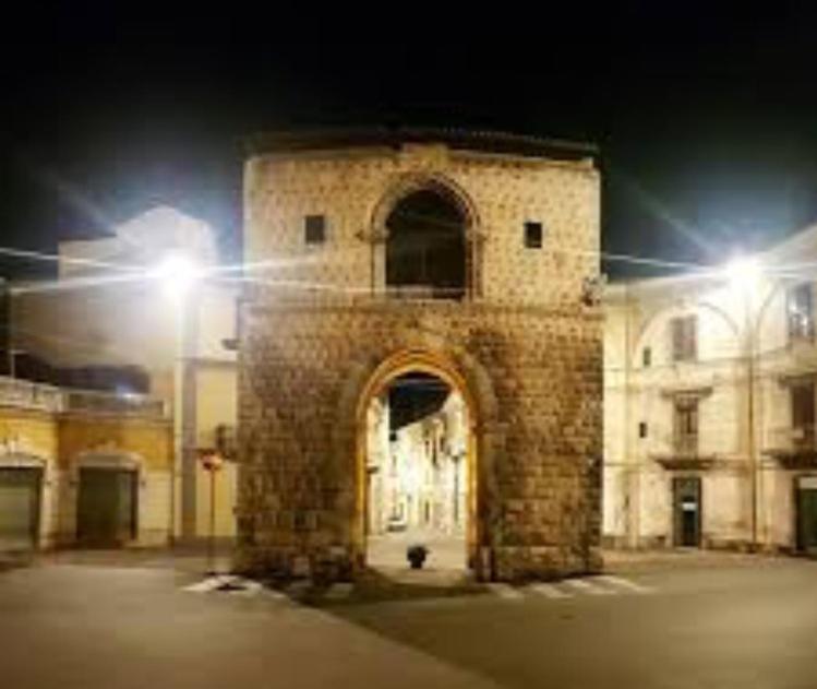 mela__bii Bed & Breakfast Sulmona Bagian luar foto