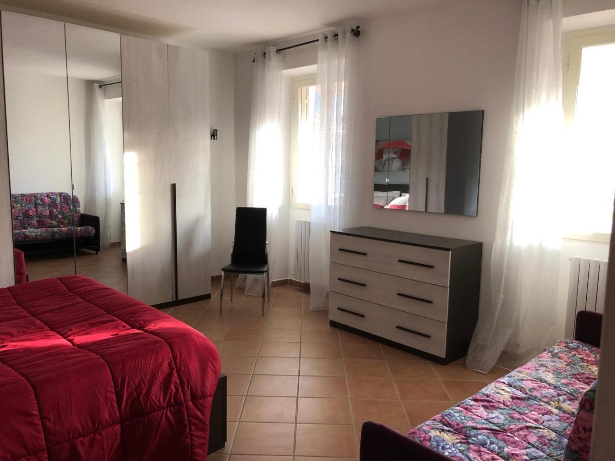 mela__bii Bed & Breakfast Sulmona Bagian luar foto